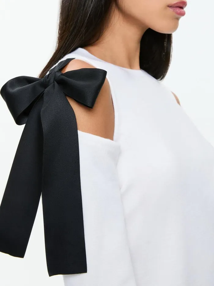 Alice Olivia DARA SHOULDER SLIT PULLOVER Ecrublack Women Sweaters