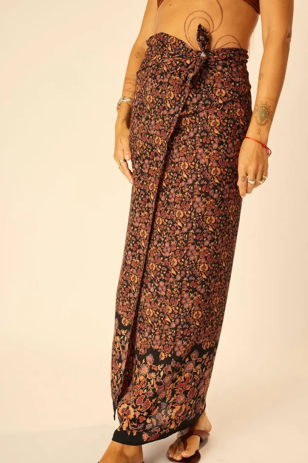 Bottoms Shop Natalie Martin SARONGSCARF Petite Fleur Noire