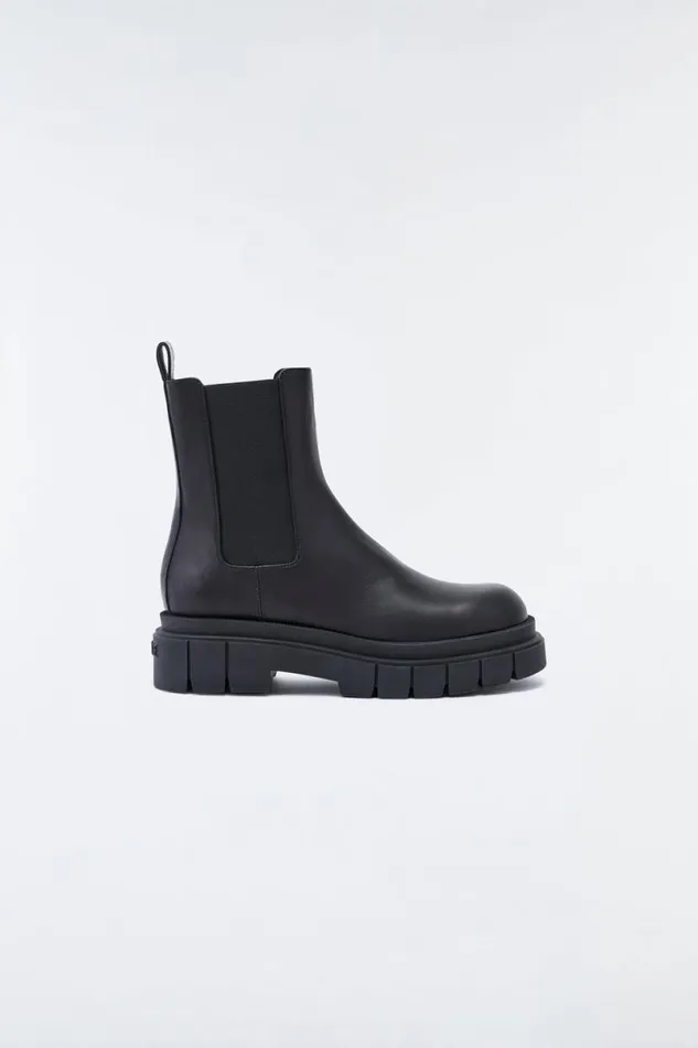 Chelsea Boots Women Mackage STORM Unlined Lug Sole R Leather Chelsea Boot For Women Black