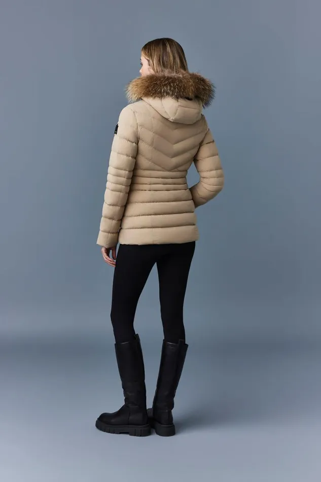 Downs and Jackets Women Mackage PATSY Manteau Agile 360 En Duvet Avec Col En Fourrure Naturelle Black Downs and Jackets Women Mackage PATSY Manteau Agile 360 En Duvet Avec Col En Fourrure Naturelle Black