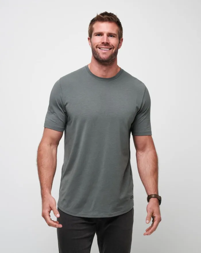 Men Tees TravisMathew CLOUD CREW TEE Dark Olive