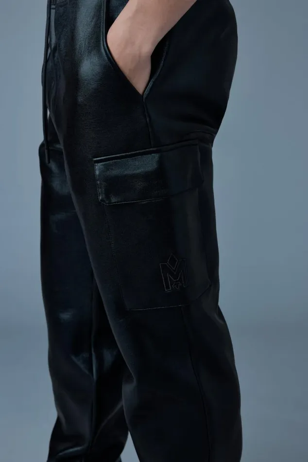 Pants and Shorts Men Mackage MARVINM Metallic Double Face Jersey Sweatpants Black Pants and Shorts Men Mackage MARVINM Metallic Double Face Jersey Sweatpants Black