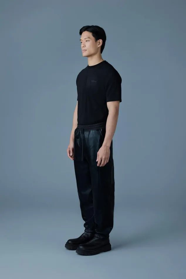 Pants and Shorts Men Mackage MARVINM Metallic Double Face Jersey Sweatpants Black Pants and Shorts Men Mackage MARVINM Metallic Double Face Jersey Sweatpants Black