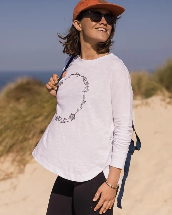 Passenger Clothing Daisy Chain Recycled Cotton LS TShirt White Women Tops and TShirts