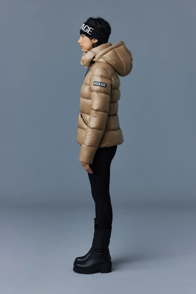 Puffers Women Mackage MADALYN Lustrous Light Down Jacket With Hood For Ladies White