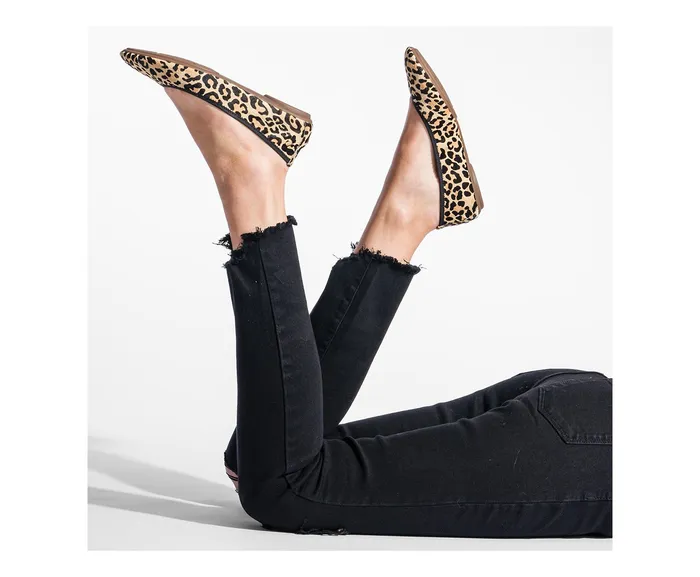 Women Chaste Ballet Black Leather Flats and SlipOns Hush Puppies